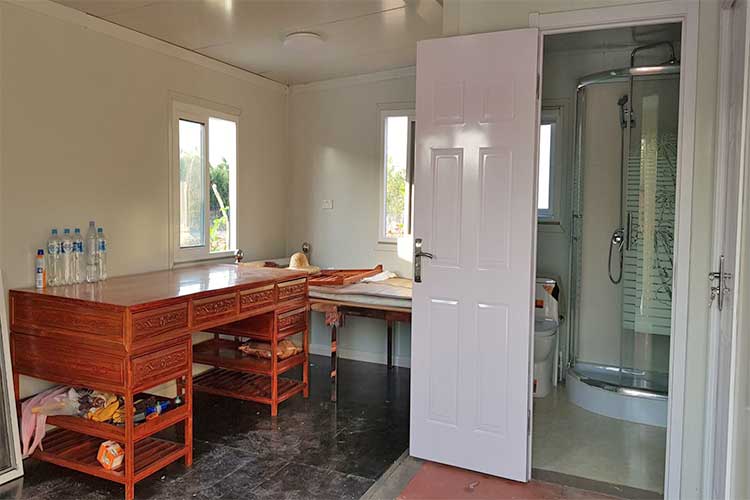 Expandable container house